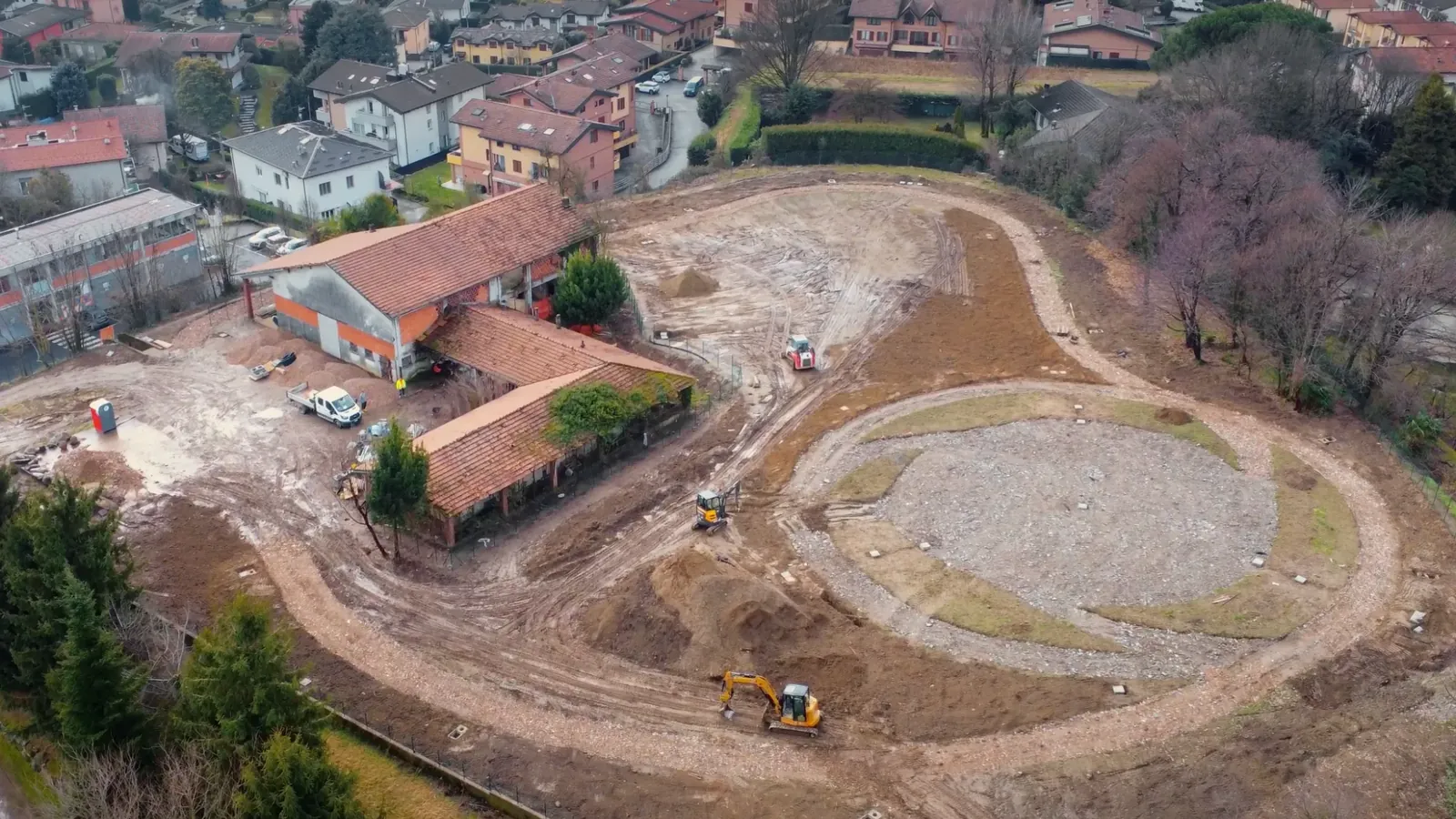 Fotogrammi dei video per la campagna elettorale di L'Idea per Lipomo, 2026